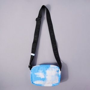 NWT Baggu Camera Crossbody / CLOUDS